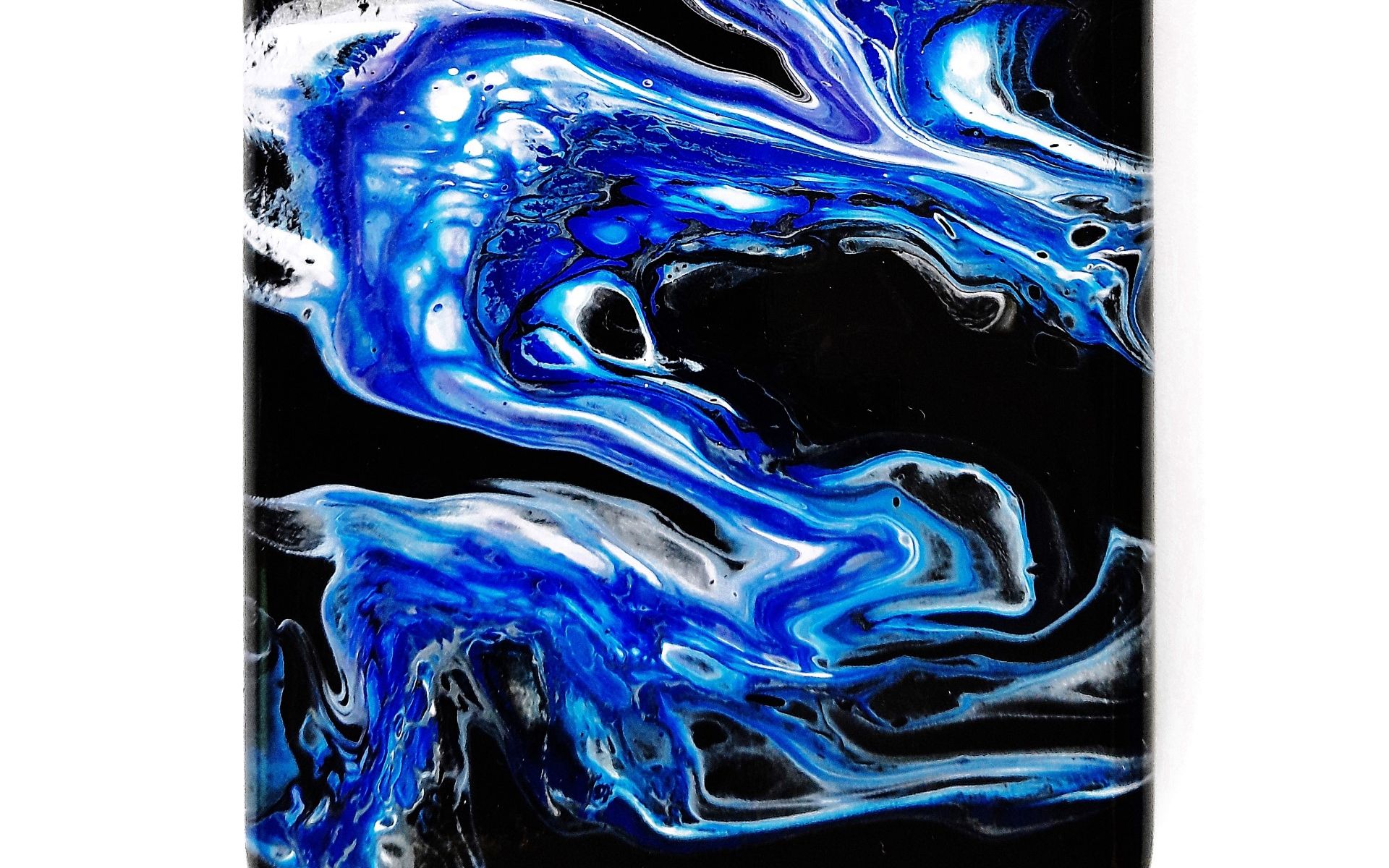 藍焰幽夢 燈具中的光影魔法